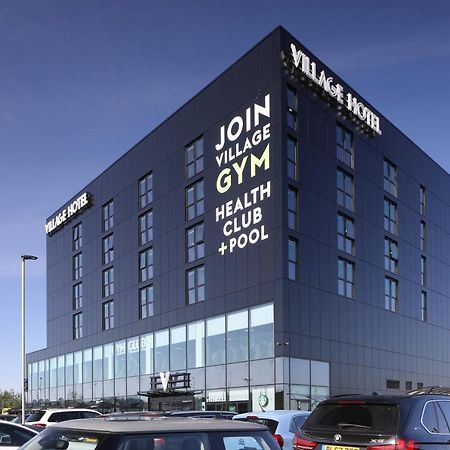 Village Hotel Basingstoke Exterior photo
